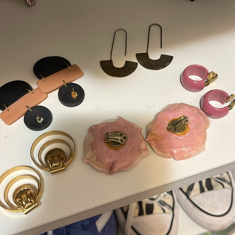 Earring bundle - Picture 2 of 2